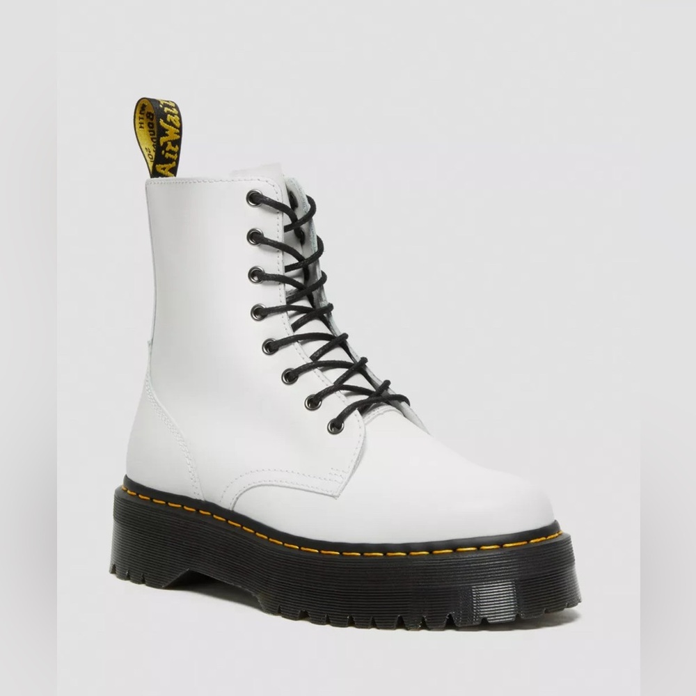 Doc Martens JADON BOOT SMOOTH LEATHER PLATFORMS worn once- White